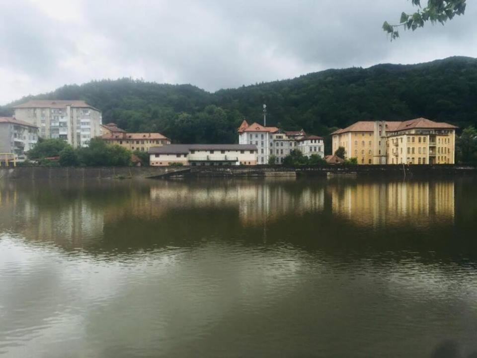 Hotel Ostrov Călimăneşti Εξωτερικό φωτογραφία