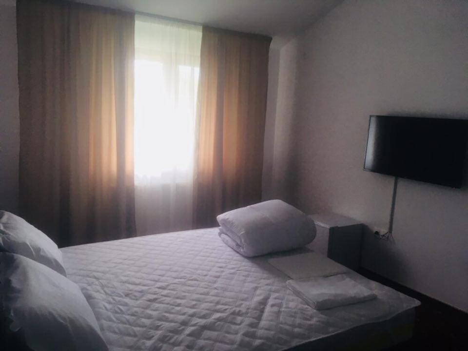 Hotel Ostrov Călimăneşti Εξωτερικό φωτογραφία