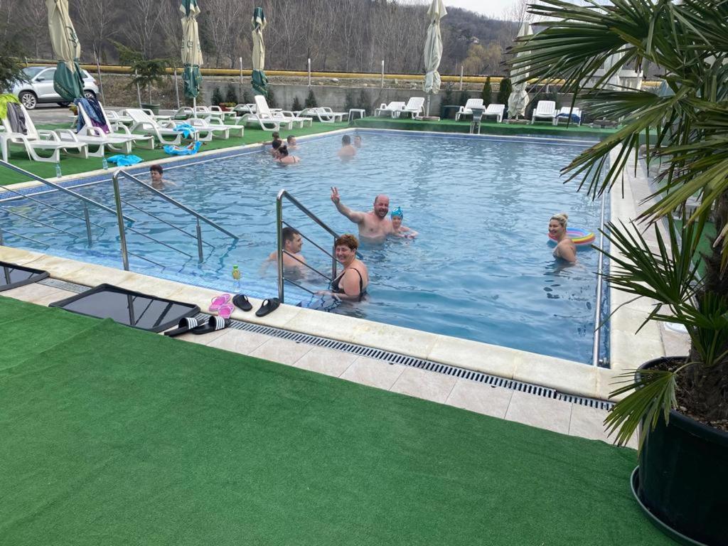 Hotel Ostrov Călimăneşti Εξωτερικό φωτογραφία
